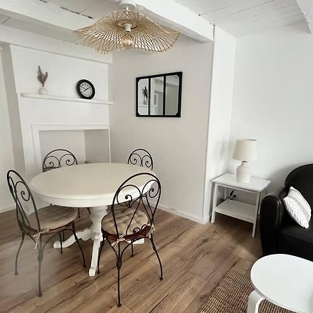 Maison Cosy 4 Personnes 坦泰尼亚克 外观 照片